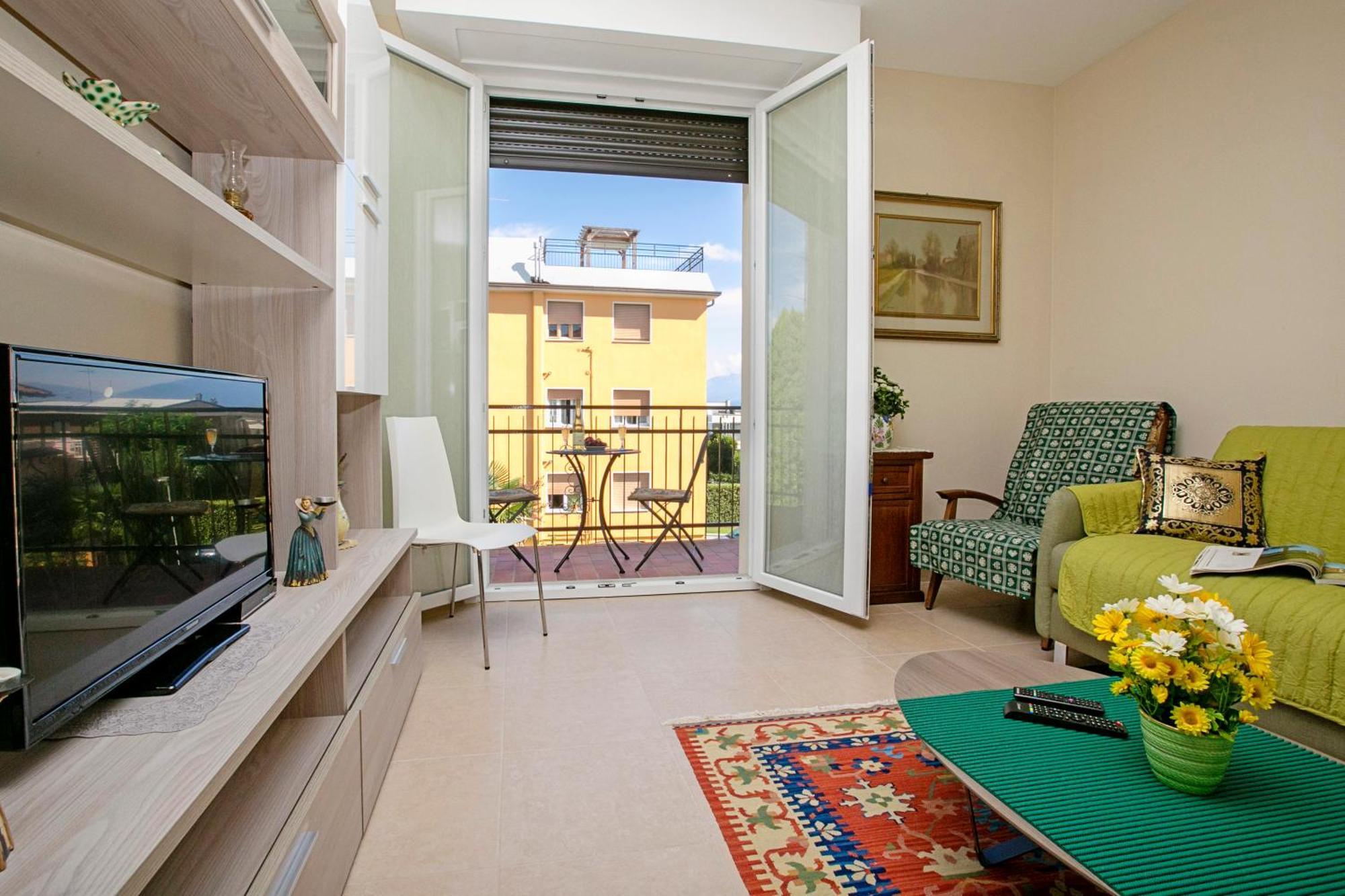 Villa Mimosa - Appartamento 2 - Happy Rentals Desenzano del Garda Eksteriør bilde