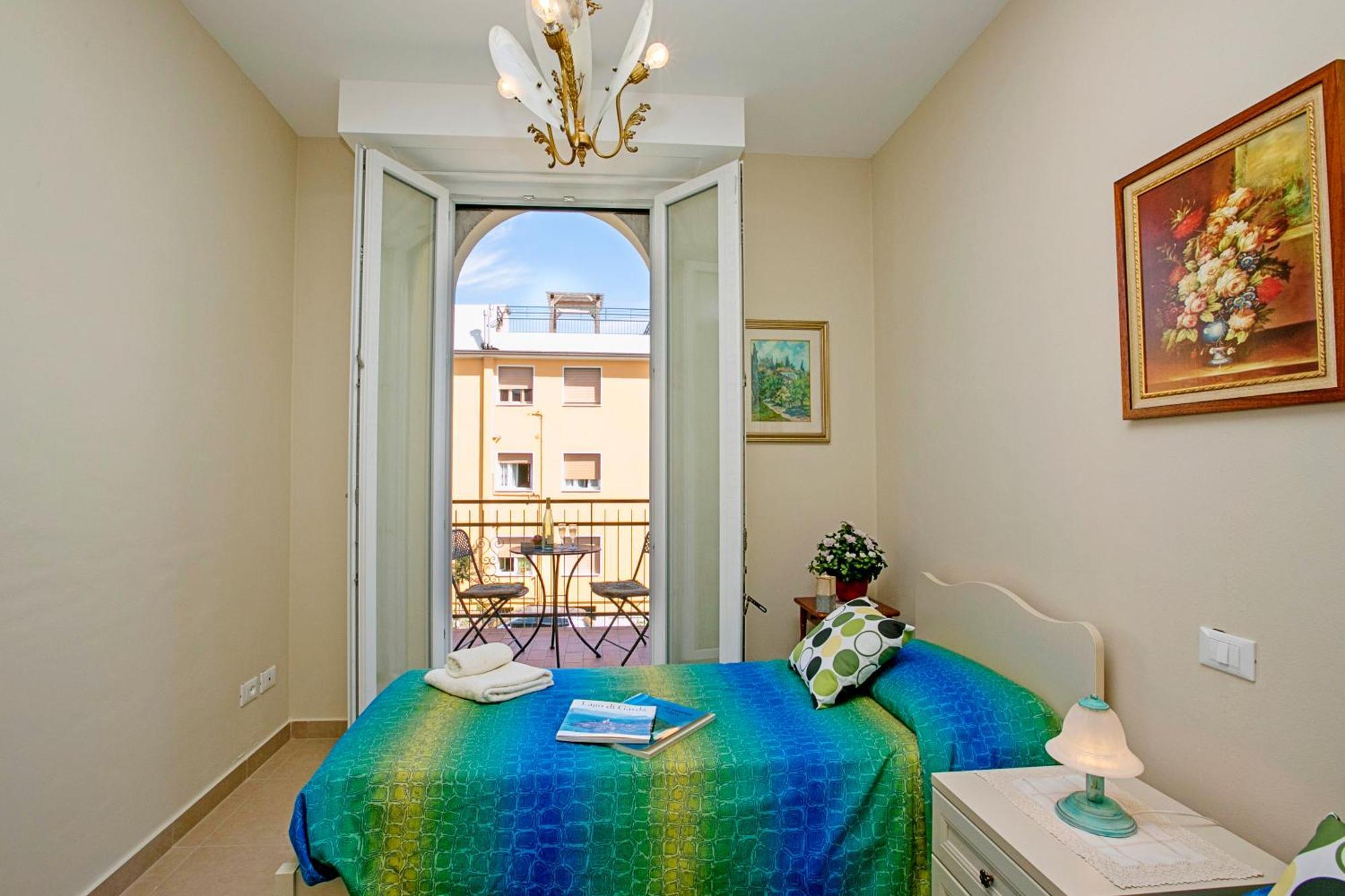 Villa Mimosa - Appartamento 2 - Happy Rentals Desenzano del Garda Eksteriør bilde