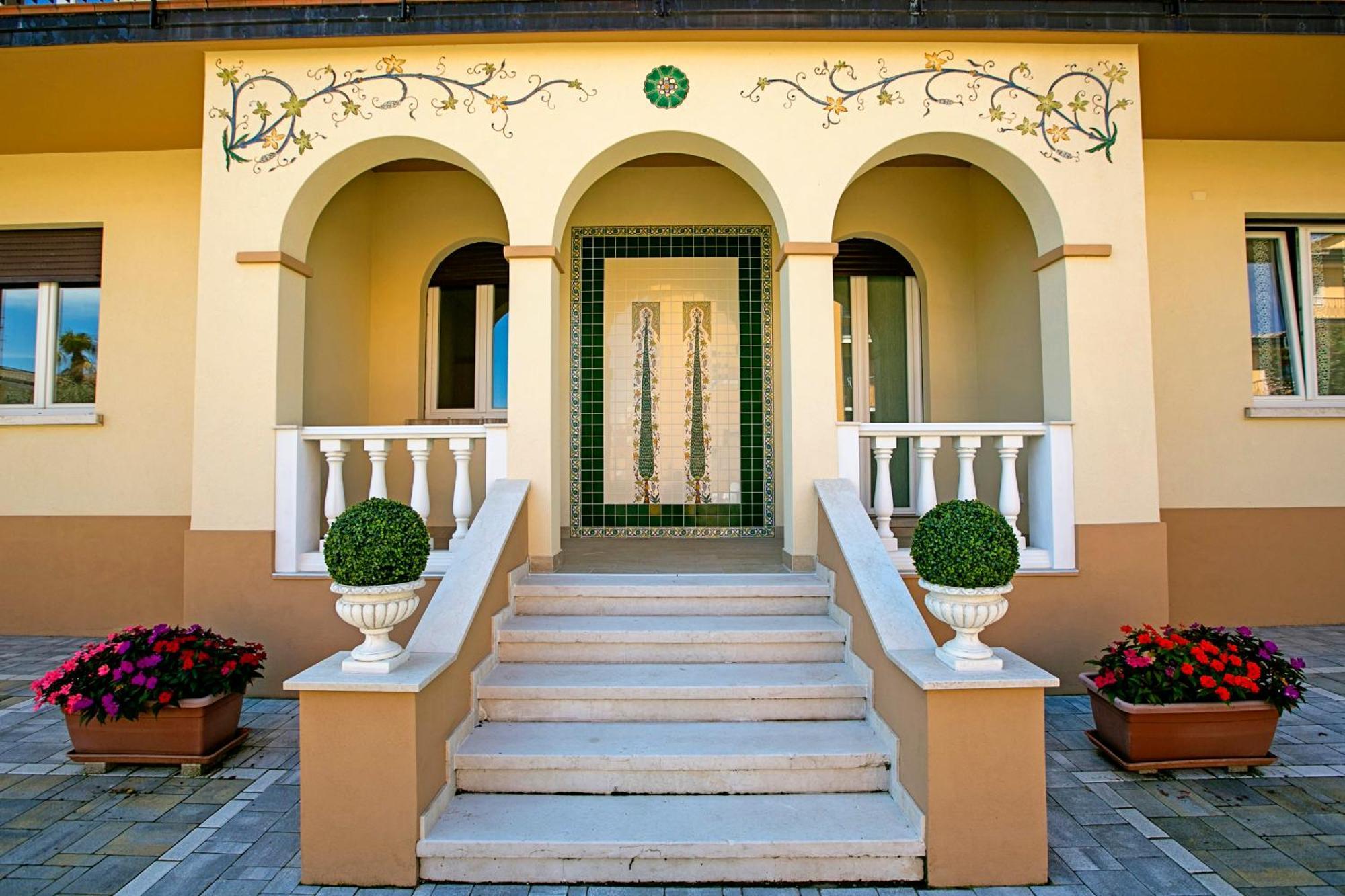 Villa Mimosa - Appartamento 2 - Happy Rentals Desenzano del Garda Eksteriør bilde
