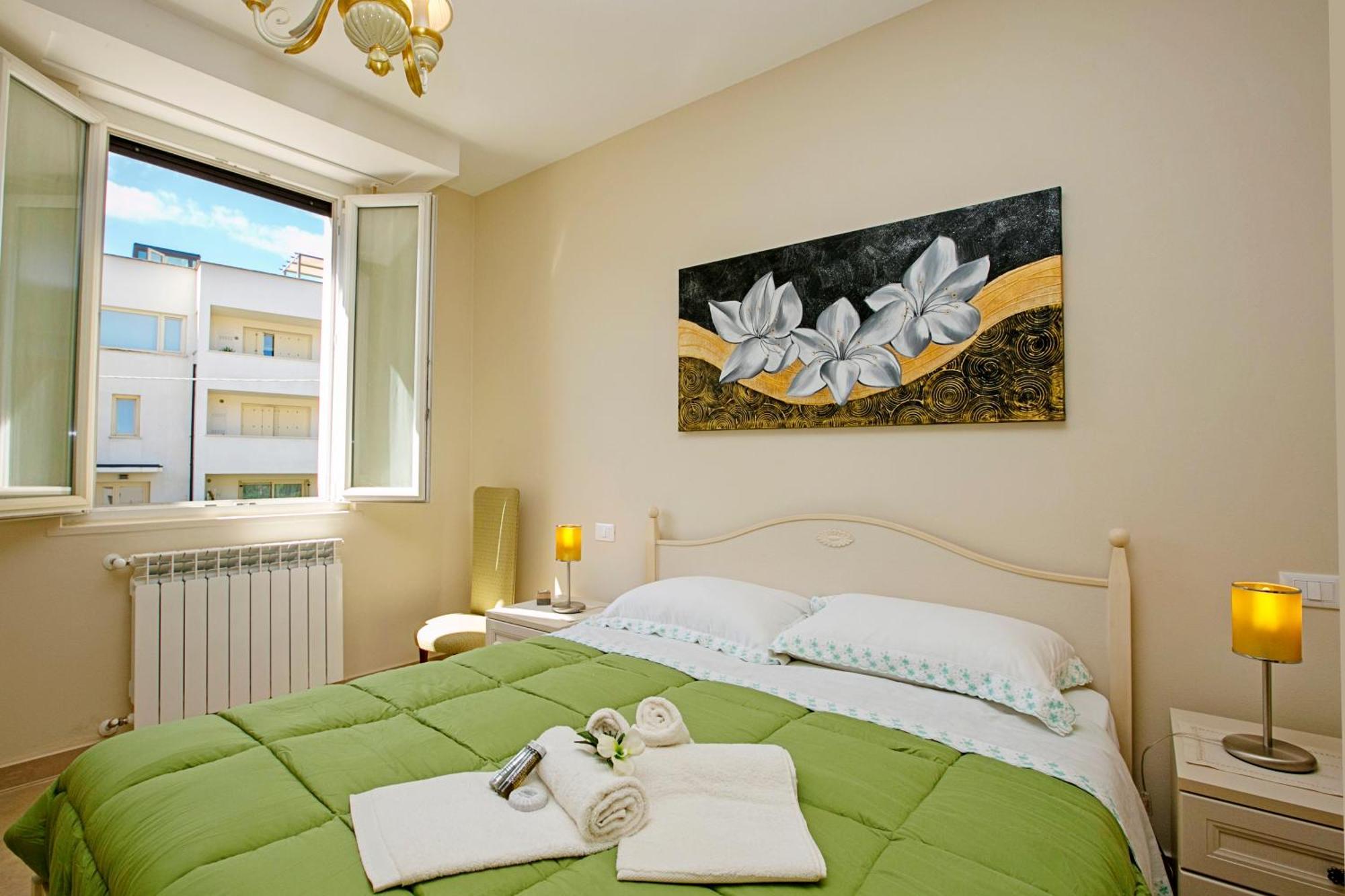 Villa Mimosa - Appartamento 2 - Happy Rentals Desenzano del Garda Eksteriør bilde